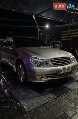 Седан Mercedes-Benz C-Class 2005 в 
