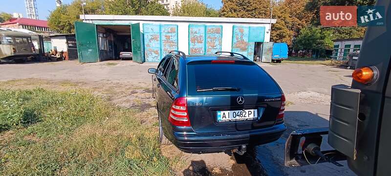 Універсал Mercedes-Benz C-Class 2005 в Києві