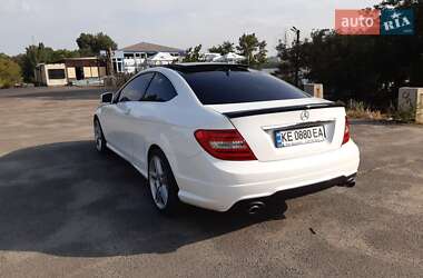 Купе Mercedes-Benz C-Class 2012 в 