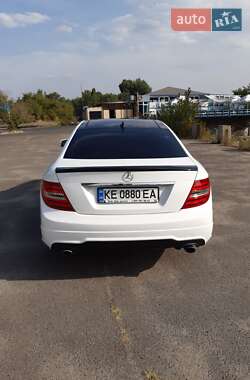 Купе Mercedes-Benz C-Class 2012 в 