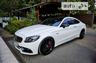 Купе Mercedes-Benz C-Class 2016 в 