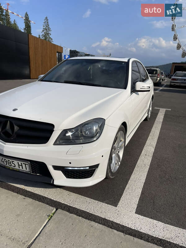 Седан Mercedes-Benz C-Class 2012 в Киеве