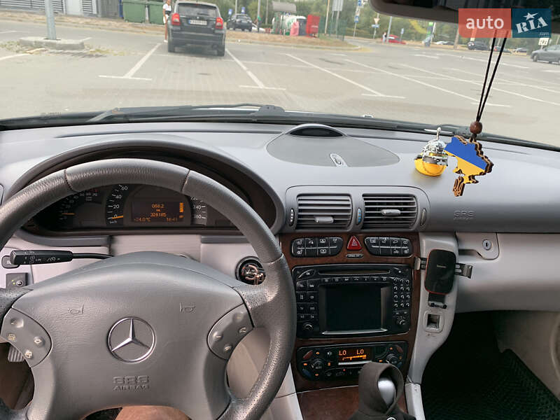 Седан Mercedes-Benz C-Class 2000 в Киеве