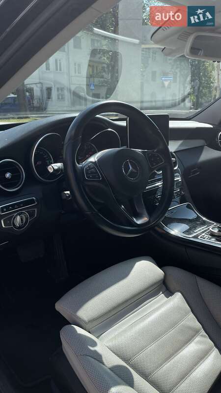 Седан Mercedes-Benz C-Class 2015 в Львове
