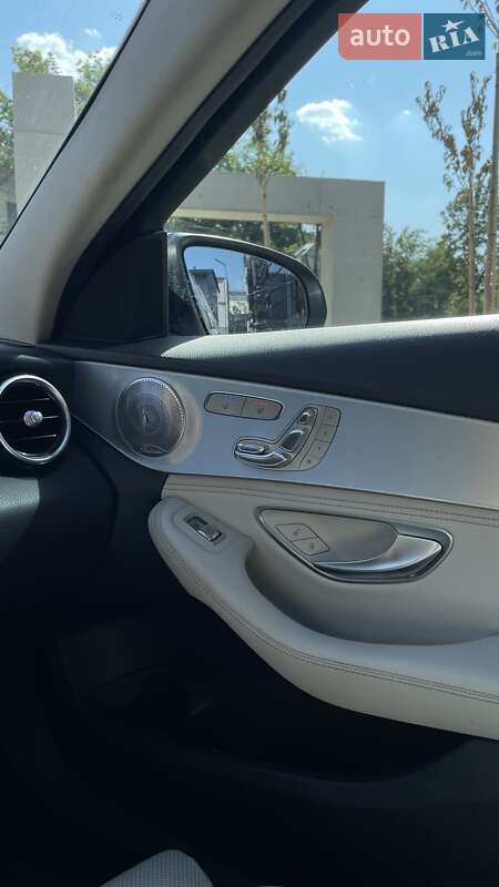 Седан Mercedes-Benz C-Class 2015 в Львове