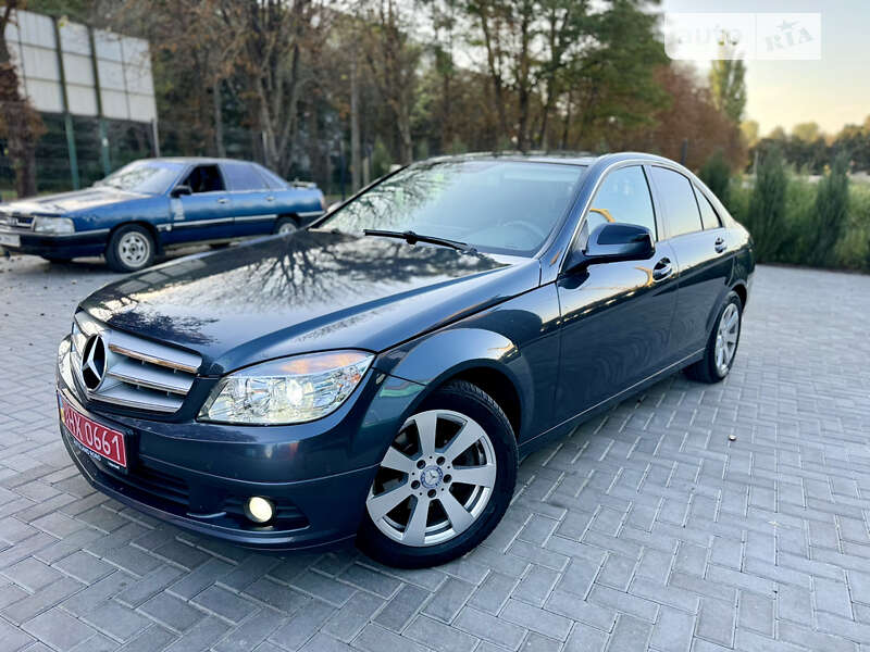 Седан Mercedes-Benz C-Class 2008 в Ровно
