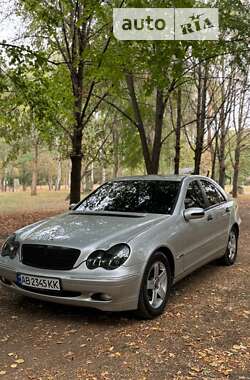 Седан Mercedes-Benz C-Class 2001 в Виннице