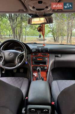 Седан Mercedes-Benz C-Class 2001 в 