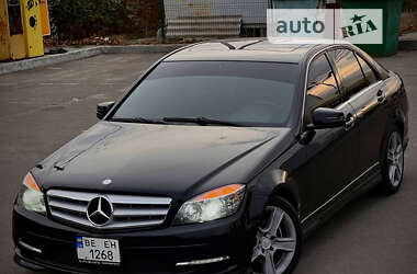 Седан Mercedes-Benz C-Class 2011 в Николаеве