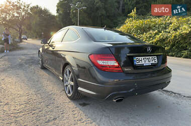 Купе Mercedes-Benz C-Class 2012 в 
