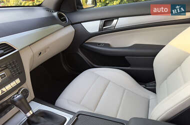 Купе Mercedes-Benz C-Class 2012 в 