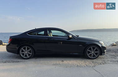 Купе Mercedes-Benz C-Class 2012 в 