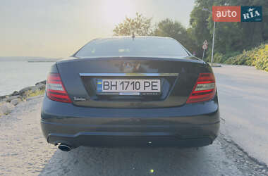 Купе Mercedes-Benz C-Class 2012 в 