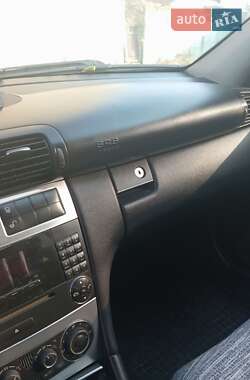 Универсал Mercedes-Benz C-Class 2004 в 