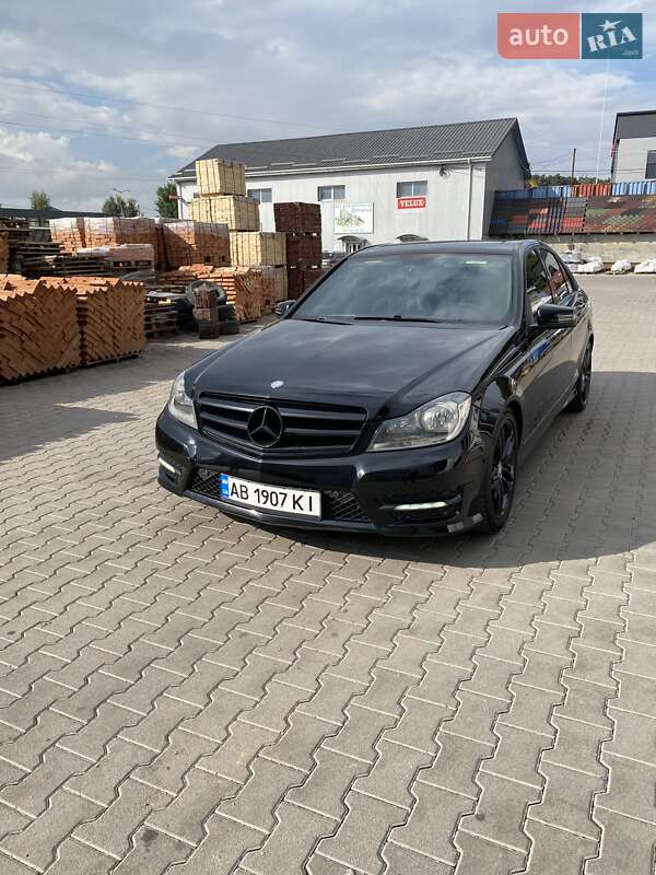 Седан Mercedes-Benz C-Class 2013 в Виннице