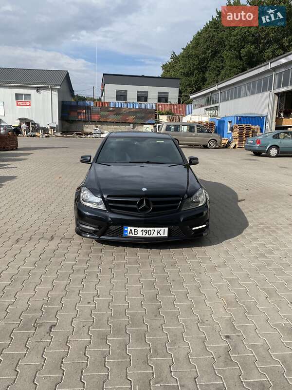Седан Mercedes-Benz C-Class 2013 в Виннице