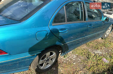 Седан Mercedes-Benz C-Class 2001 в Киеве