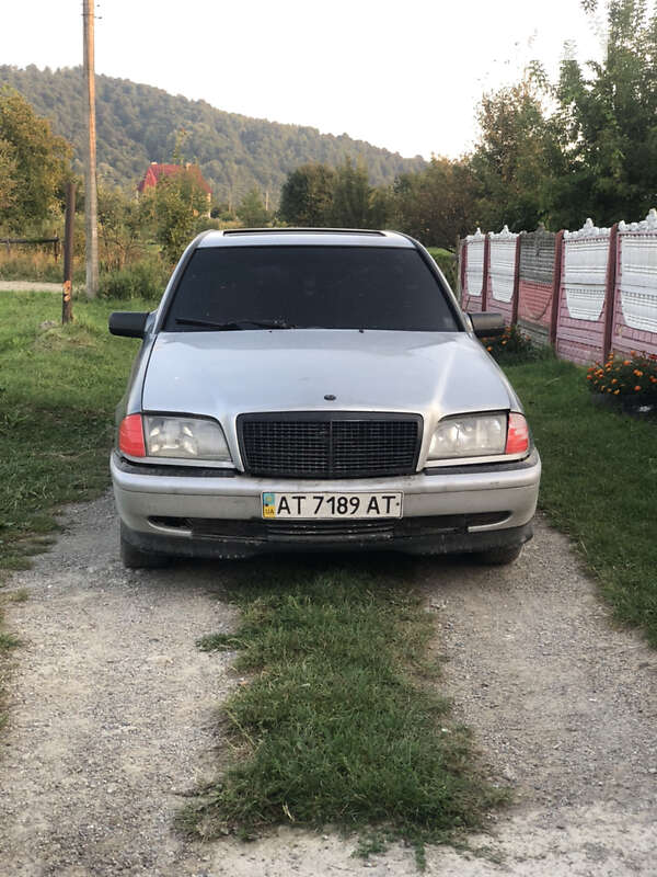 Mercedes-Benz C-Class 1993