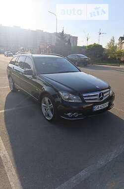 Універсал Mercedes-Benz C-Class 2011 в Києві