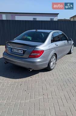 Седан Mercedes-Benz C-Class 2013 в Острозі