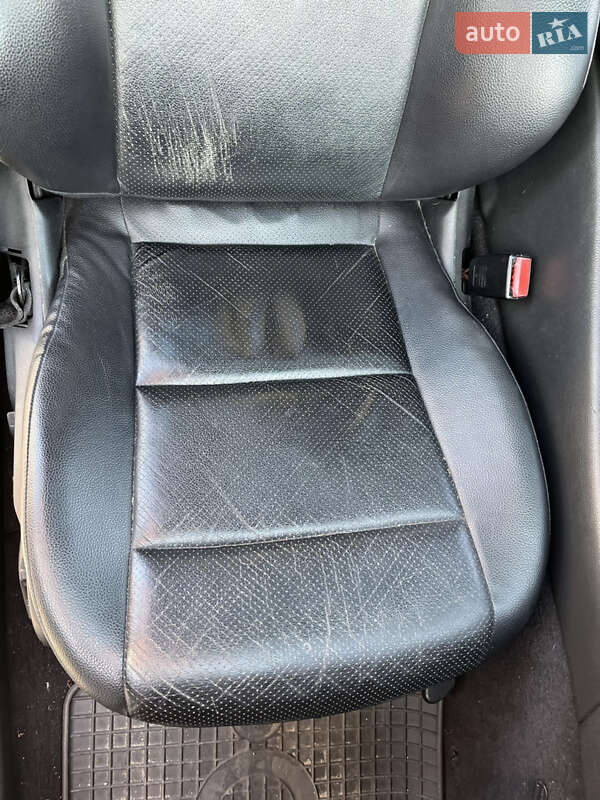 Седан Mercedes-Benz C-Class 2001 в Запорожье