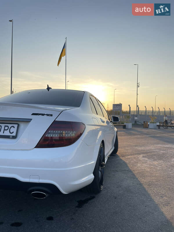 Седан Mercedes-Benz C-Class 2013 в Киеве