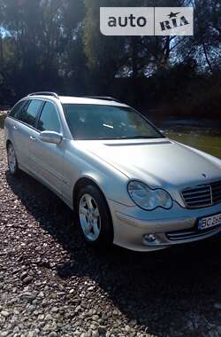 Универсал Mercedes-Benz C-Class 2004 в 