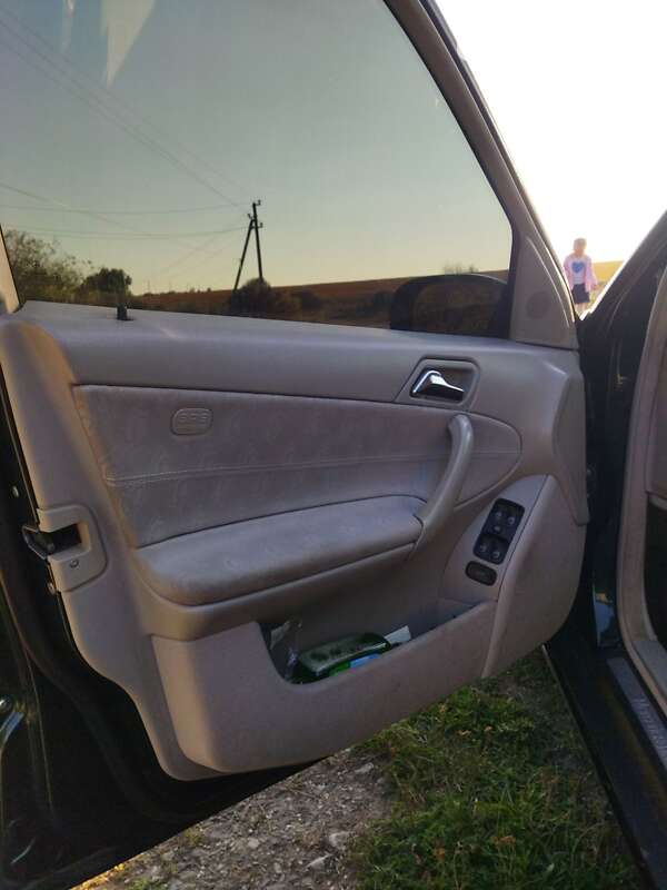 Седан Mercedes-Benz C-Class 2002 в Хмельницком