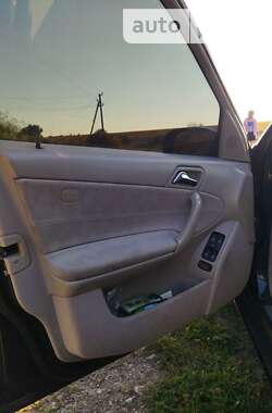 Седан Mercedes-Benz C-Class 2002 в 