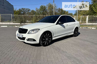 Седан Mercedes-Benz C-Class 2011 в Запоріжжі