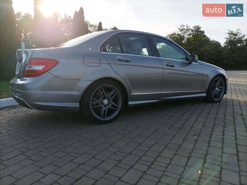 Седан Mercedes-Benz C-Class 2011 в Одессе