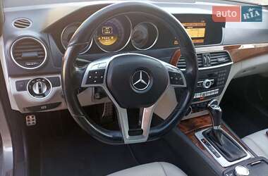 Седан Mercedes-Benz C-Class 2011 в 