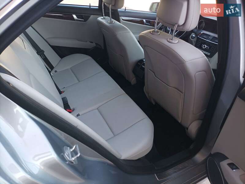 Седан Mercedes-Benz C-Class 2011 в Одессе