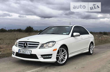 Седан Mercedes-Benz C-Class 2012 в Ровно