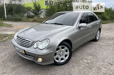 Седан Mercedes-Benz C-Class 2005 в Рівному