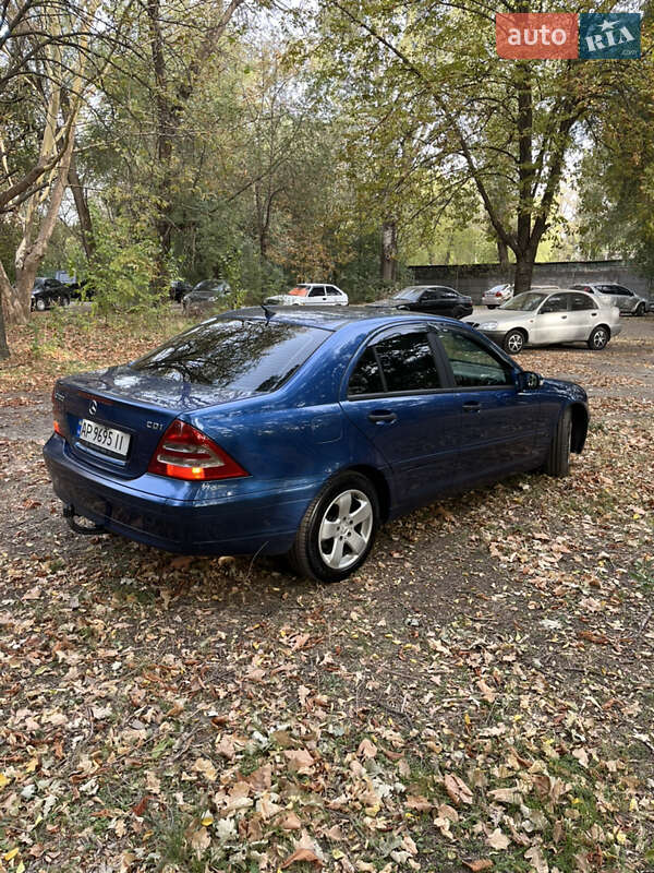 Седан Mercedes-Benz C-Class 2002 в Запоріжжі