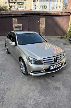 Седан Mercedes-Benz C-Class 2011 в Киеве