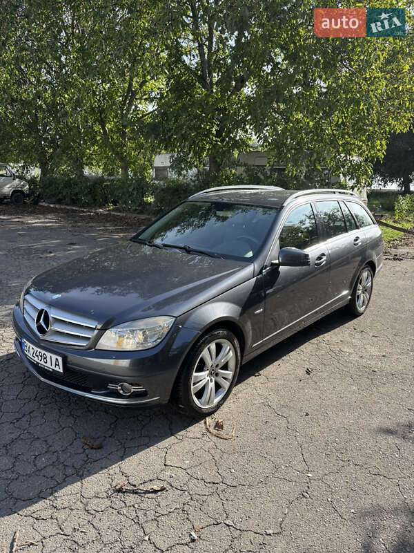 Універсал Mercedes-Benz C-Class 2009 в Хмельницькому