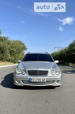 Універсал Mercedes-Benz C-Class 2003 в Дніпрі