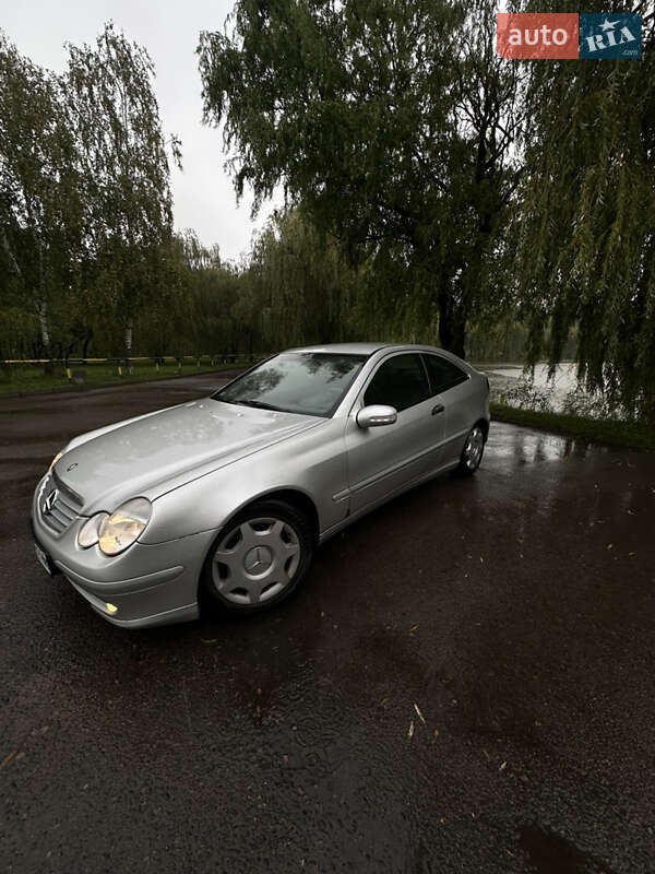 Купе Mercedes-Benz C-Class 2001 в Ровно