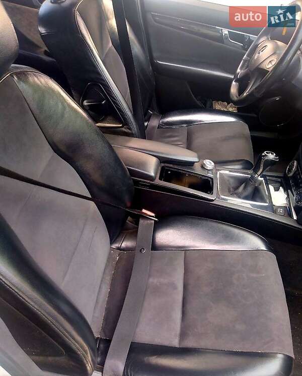 Седан Mercedes-Benz C-Class 2008 в Полтаве