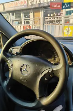Mercedes-Benz C-Class 2001