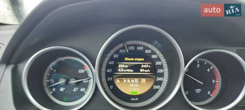 Універсал Mercedes-Benz C-Class 2011 в Києві