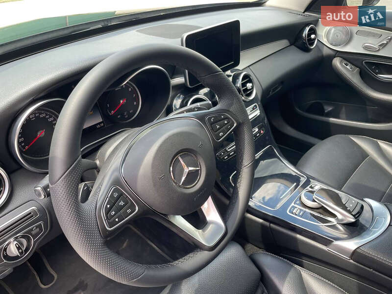 Седан Mercedes-Benz C-Class 2014 в Львове