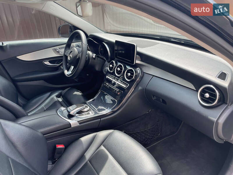 Седан Mercedes-Benz C-Class 2014 в Львове