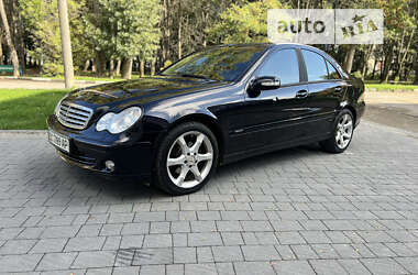 Седан Mercedes-Benz C-Class 2005 в Стрые