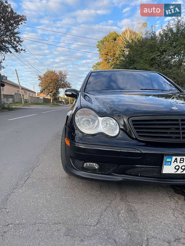 Седан Mercedes-Benz C-Class 2006 в Виннице