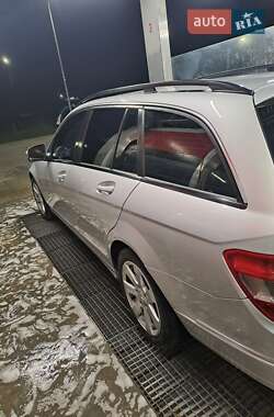 Універсал Mercedes-Benz C-Class 2007 в Стрию