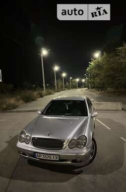 Седан Mercedes-Benz C-Class 2001 в Синельниково