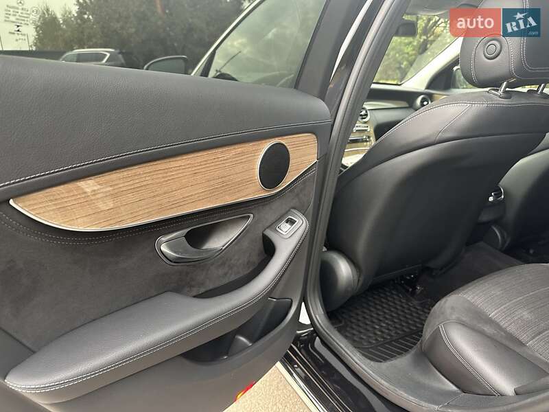 Седан Mercedes-Benz C-Class 2015 в Киеве